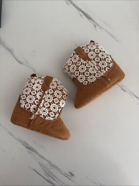 Rising Star Crochet Accent 3-6 Mo Booties